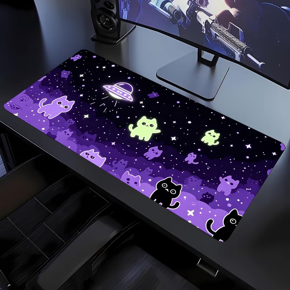 Tradescantia Purple - パステルパープルの星柄スペースキャットグラフィック大型拡張マウスパッド、滑り止めゴムベース、縁縫い加工済み、ゲームやオフィス用